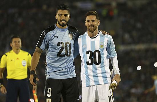 王皓在接受 王皓在接受